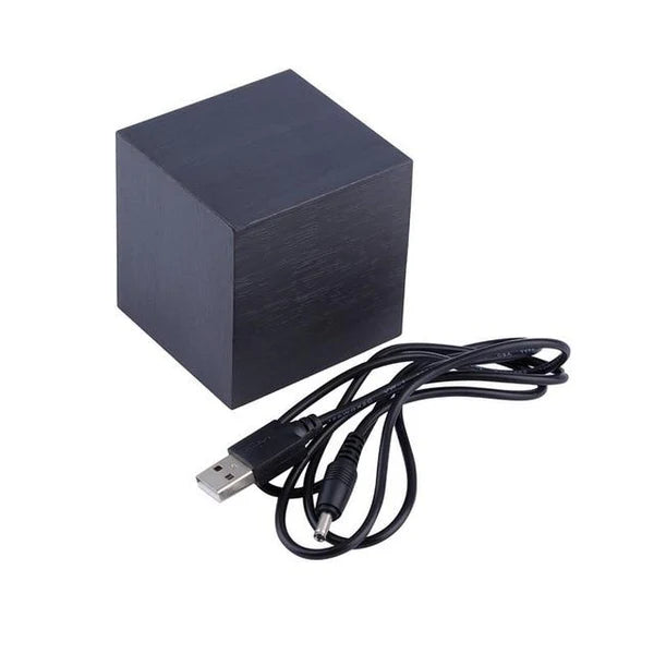Minimalistische LED wekker met kubusvorm