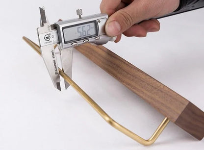 Beukenhouten handdoekrek met messing details