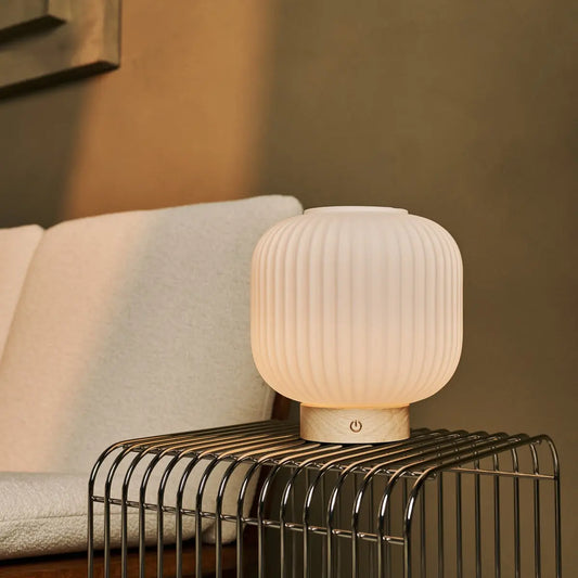 Lyla – Oplaadbare Tafellamp van Matglas & Hout